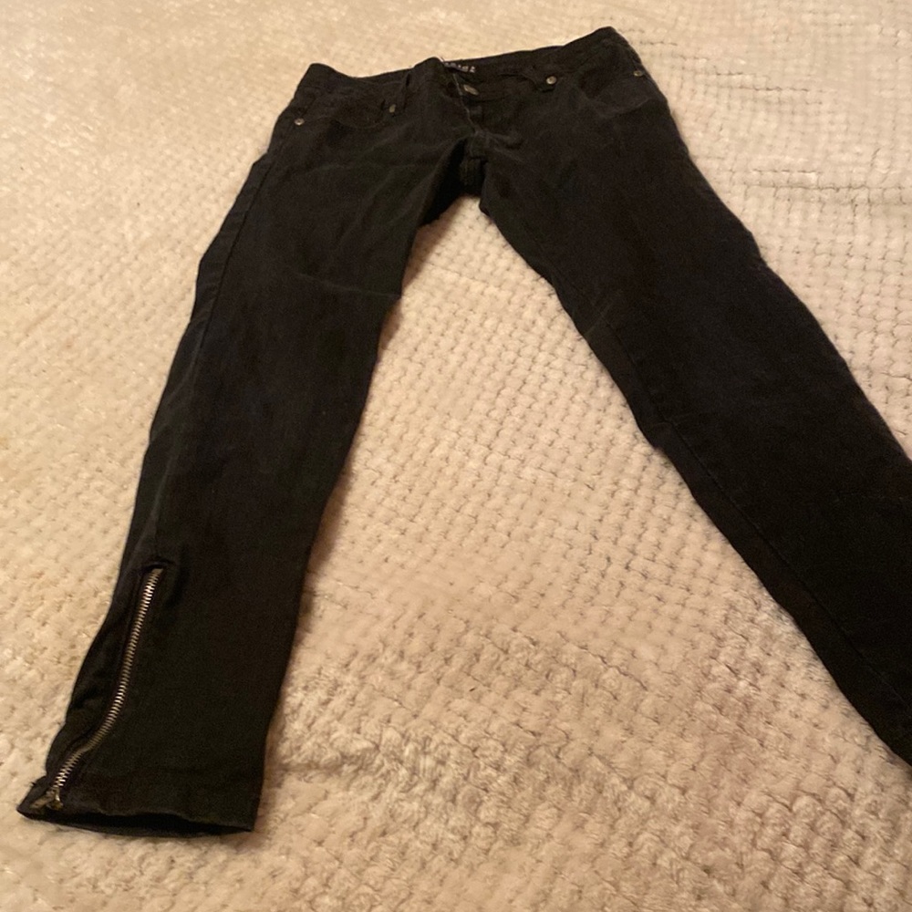 Toxic Ankle/Cropped Zipper Ankle Jeans Size 3